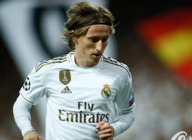 德州扑克中后期策略怎么选（德州扑克中后期策略选择指南）